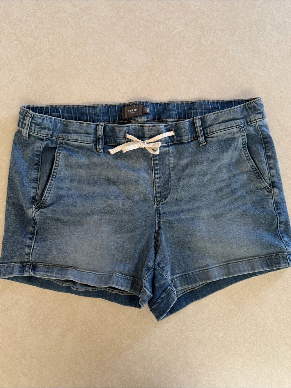 torrid sz1 Medium Blue Denim Drawstring Shorts